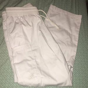 🔺WHITE SCRUBS🔺